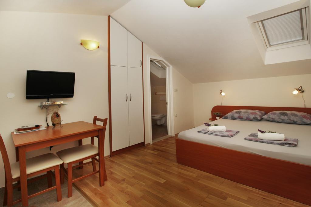 Apartments Caralipeo Makarska Chambre photo